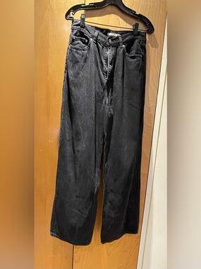 Levi’s premium high waist loose jeans waist 29